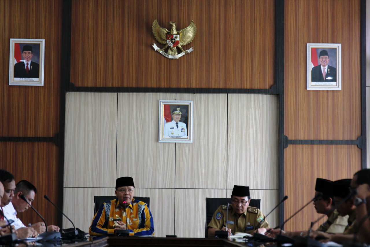 GUBERNU R BENGKULU
