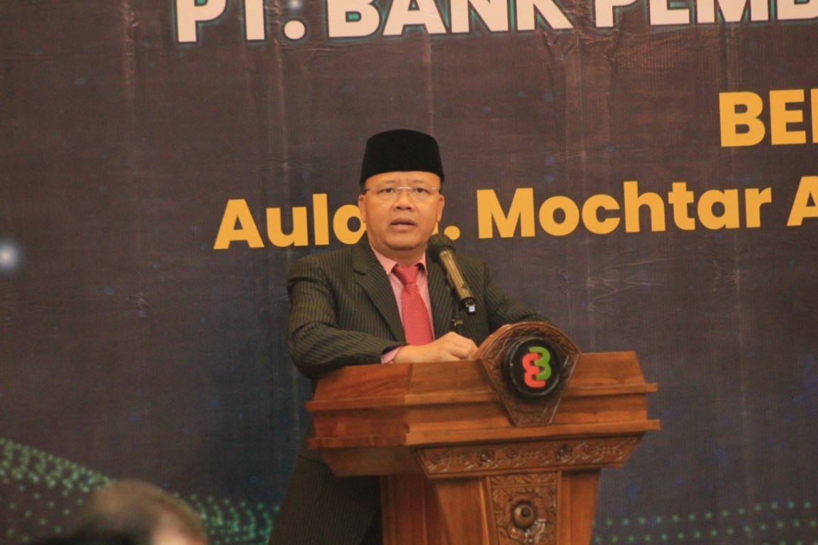 GUBERNUR LANTIK DIREKTUR UTAMA, DIREKTUR KEPATUHAN DAN KOMISARIS PT. BANK PEMBANGUNAN DAERAH BENGKULU