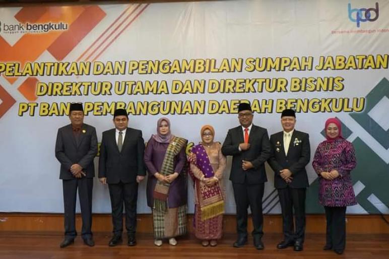 Ihsan Fajri, Ketua Dewan Perwakilan Rakyat Daerah (DPRD) Provinsi Bengkulu, memberikan sambutan positif terhadap pelantikan Beny Haryono sebagai Direktur Utama Bank Bengkulu dan Iswahyudi sebagai Direktur Bisnis PT Bank Pembangunan Daerah Bengkulu (BPD).Rabu(6/3)(Herdianson - teropongpublik.co.id)