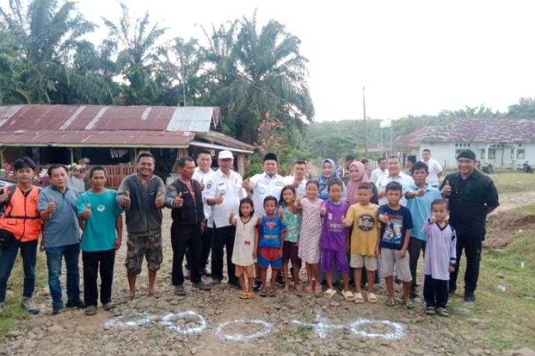 Bupati Seluma Dorong Kuti Agung Merdeka Sinyal dan Infrastruktur.Sabtu(14/9)(aMg - teropongpublik.co.id)
